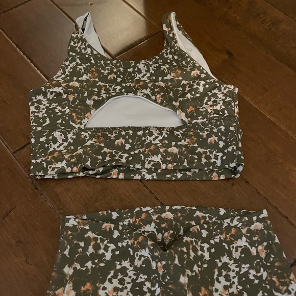 DYI Bra and Leggings Combo - Picture 3 of 3